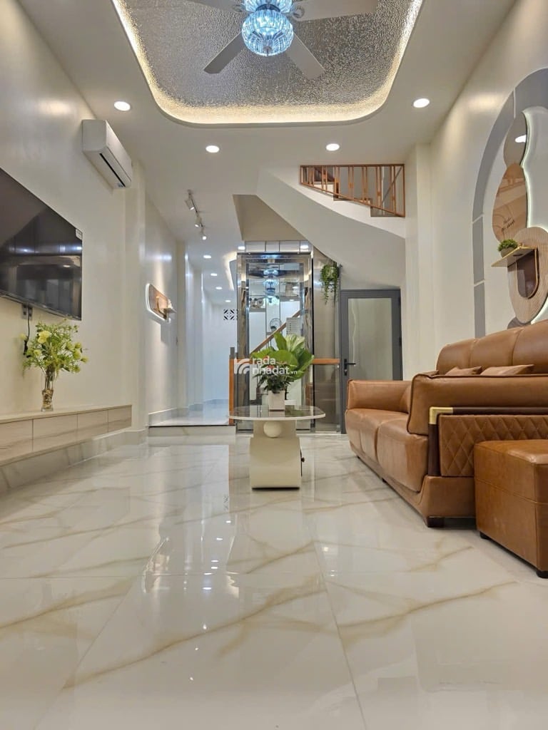 HẺM XE HƠI VIP 337 LÊ VĂN SỸ, TÂN BÌNH, 61M2 BỀ NGANG LỚN Ở NGAY. GIẢM 350TR CHỈ 13.6T TL 