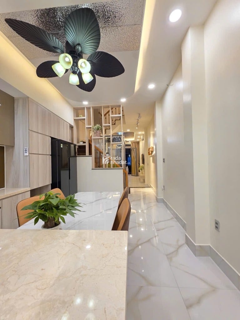 HẺM XE HƠI VIP 337 LÊ VĂN SỸ, TÂN BÌNH, 61M2 BỀ NGANG LỚN Ở NGAY. GIẢM 350TR CHỈ 13.6T TL 