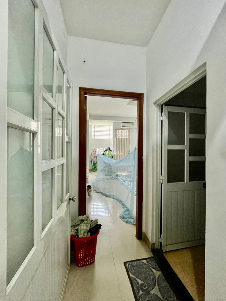 TRUNG TÂM QUẬN 10 - GẦN HẼM XE HƠI - NHÀ 5 TẦNG BTCT ĐẸP, HIỆN ĐẠI - CHO THUÊ CĂN HỘ DỊCH VỤ 