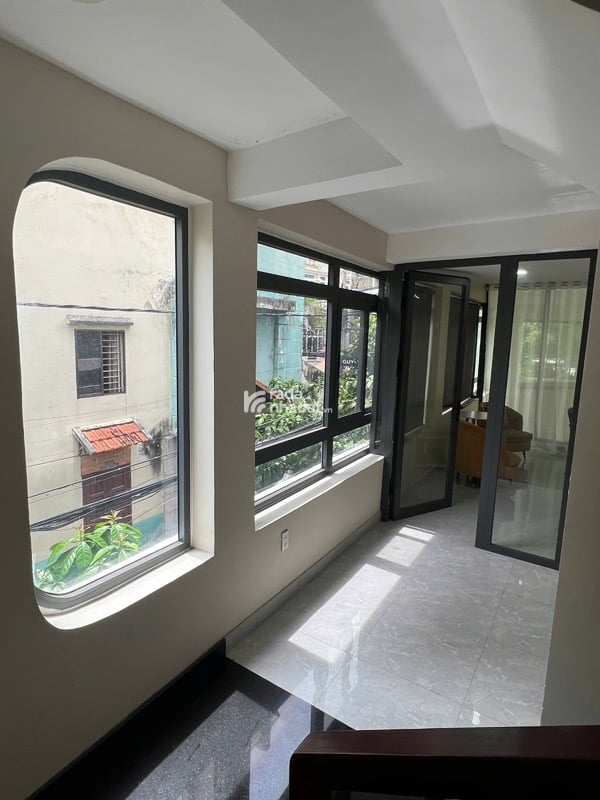 NHÀ 6 TẦNG - GÓC 2MT- LẠC LONG QUÂN-NI SƯ HUỲNH LIÊN-ÂU CƠ - THANG MÁY - ĐANG CHO THUÊ 29 TRIỆU