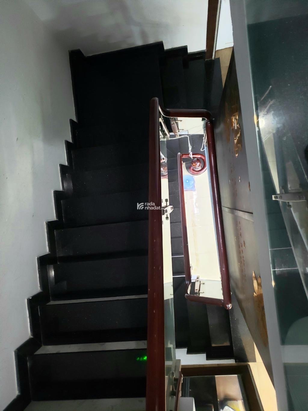 Bán gấp nhà 5 tầng MT Tam Đảo Q10 - DT sàn 300m2 đang làm VP - thu hồi bank 15 tỷ giảm 5 tỷ, 19 tỷ