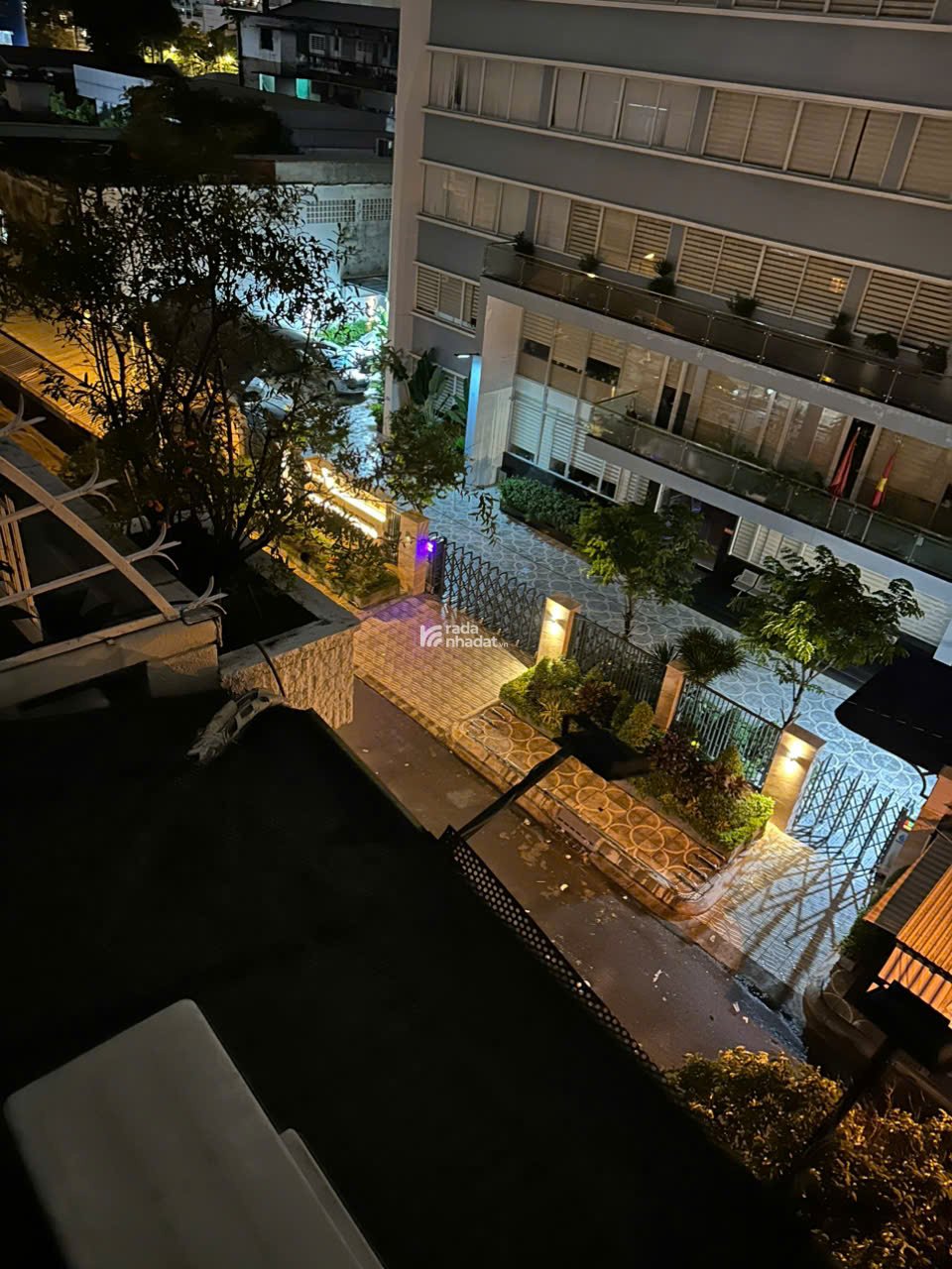 Bán nhà góc 2 mặt HXH 8m Tô Hiến Thành,10x20m,cn 94.5m2,dtkv 113m2,5T,hướng Đông Nam giá 25 tỷ