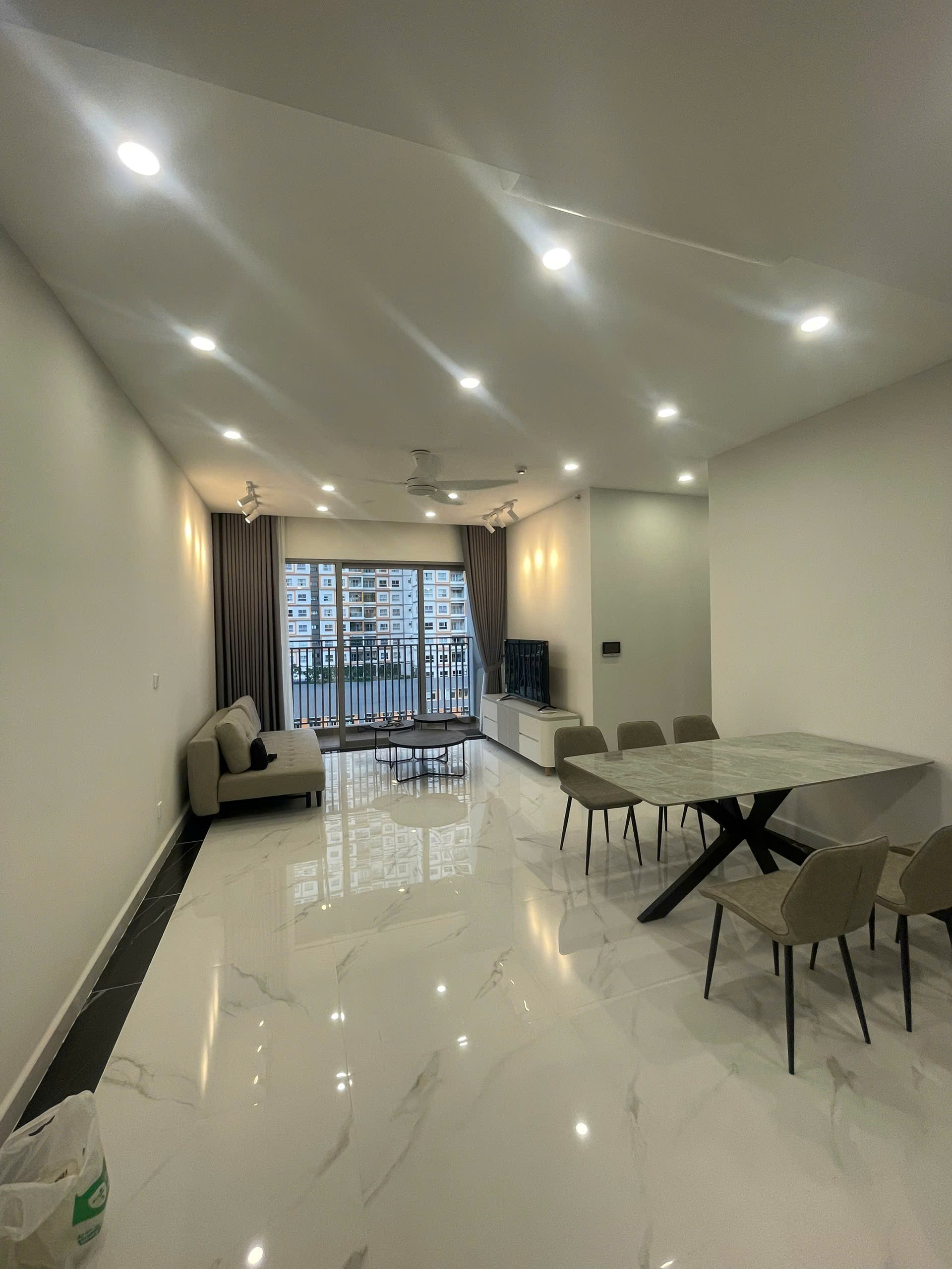 cho thuê căn hộ 3PN2WC - 21 triệu/tháng  -  Full NT đẹp  -  105m2 - Celesta Rise