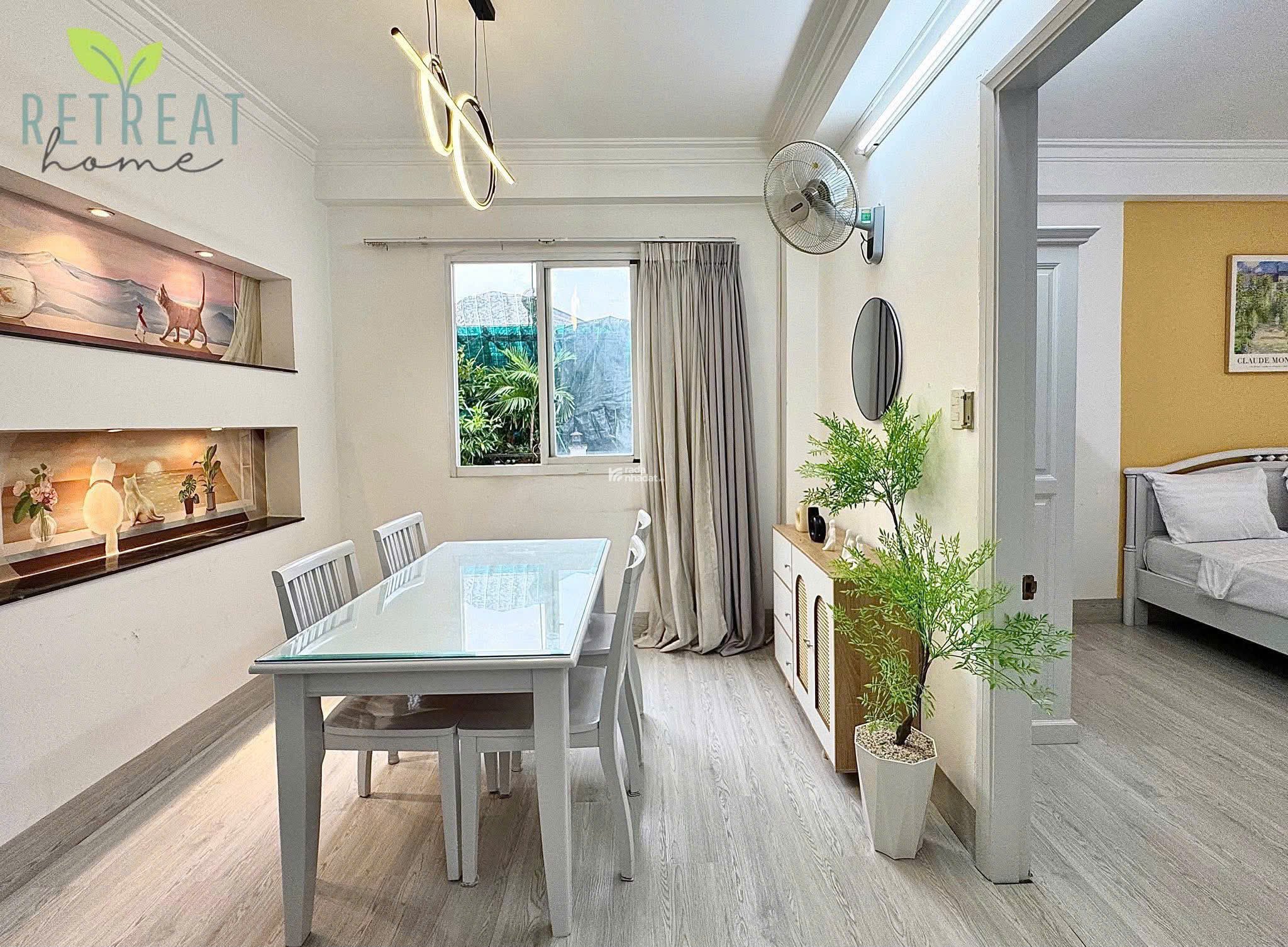 Cho thuê căn hộ 2PN full nội thất ban công, máy giặt riêng Q1 cạnh công viên Lê Văn Tám