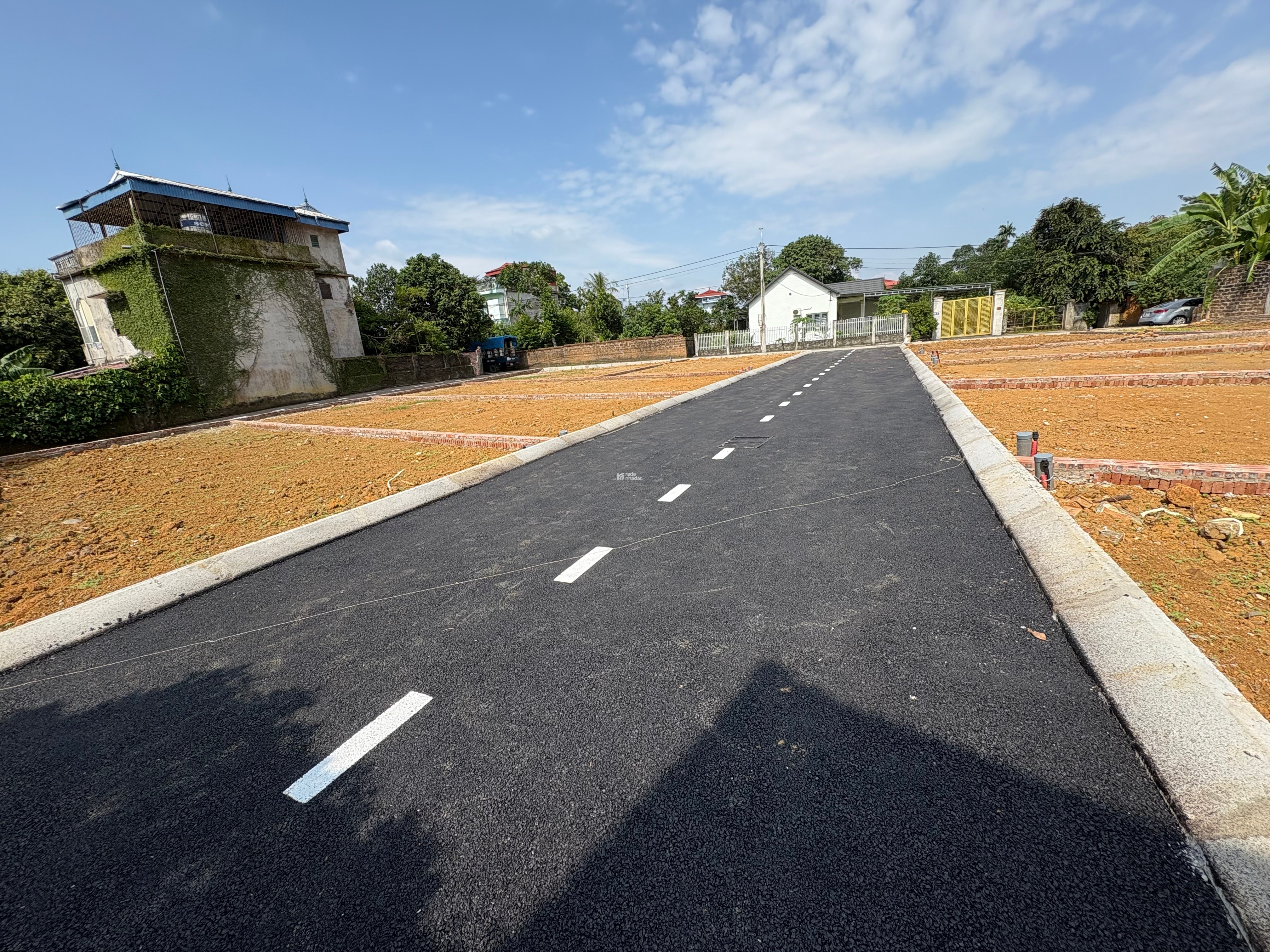 Hàng xóm Làng Mít Tomodachi Retreat diện tích 100m2 full thổ cư