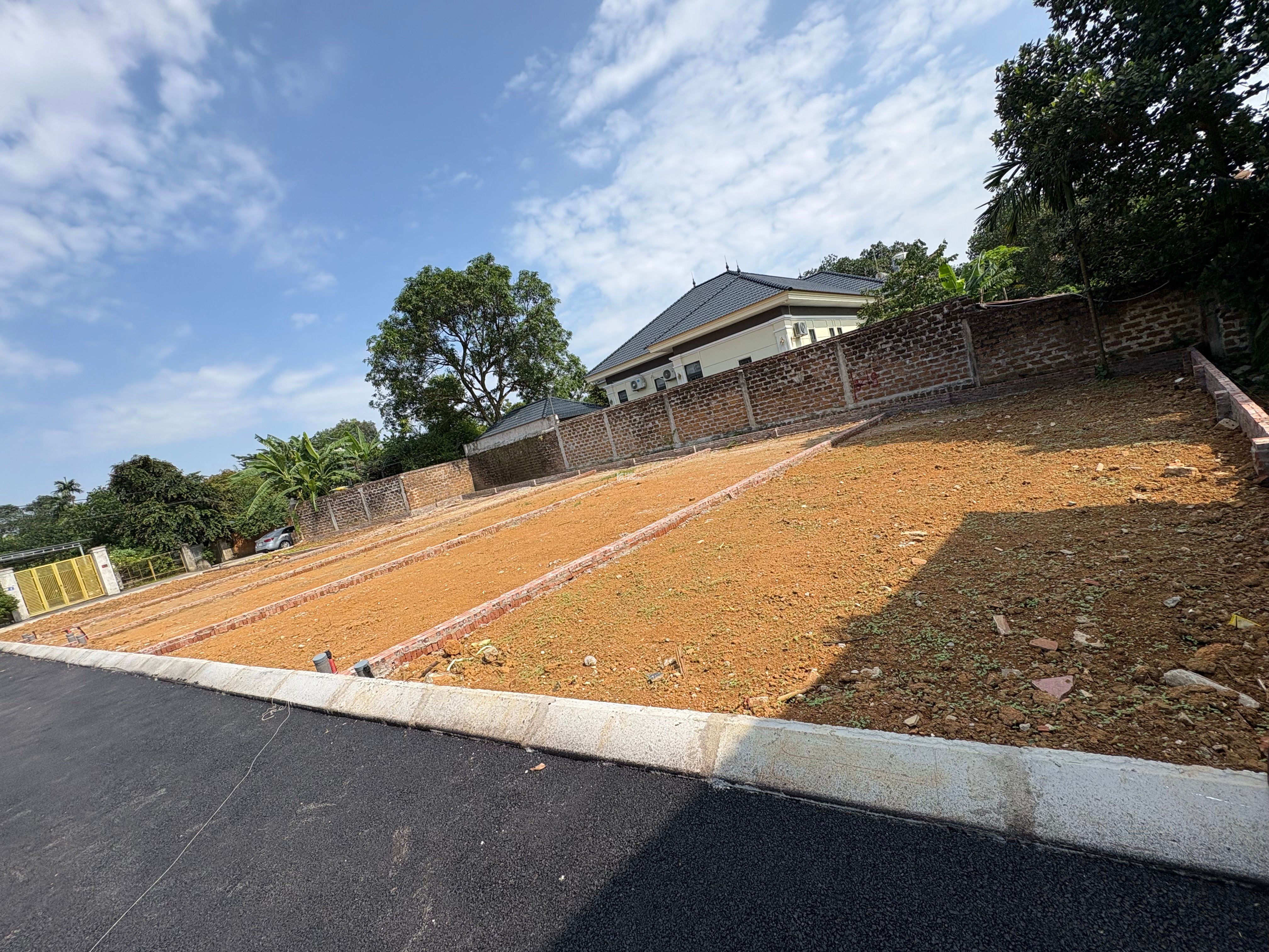 Hàng xóm Làng Mít Tomodachi Retreat diện tích 100m2 full thổ cư