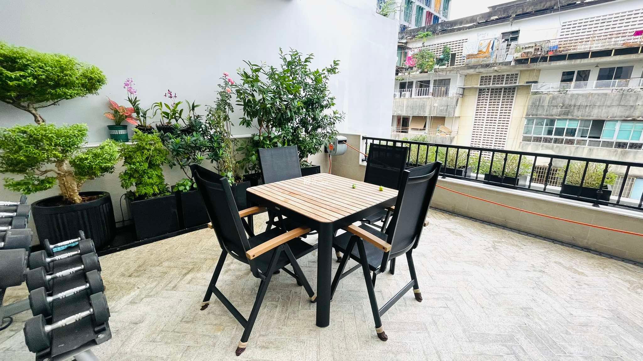 MẶT TIỀN NGUYỄN VĂN THỦ Q1 - NHÀ 5 TẦNG 124m2 (8.515) - MỚI XÂY DỰNG 10 TỶ