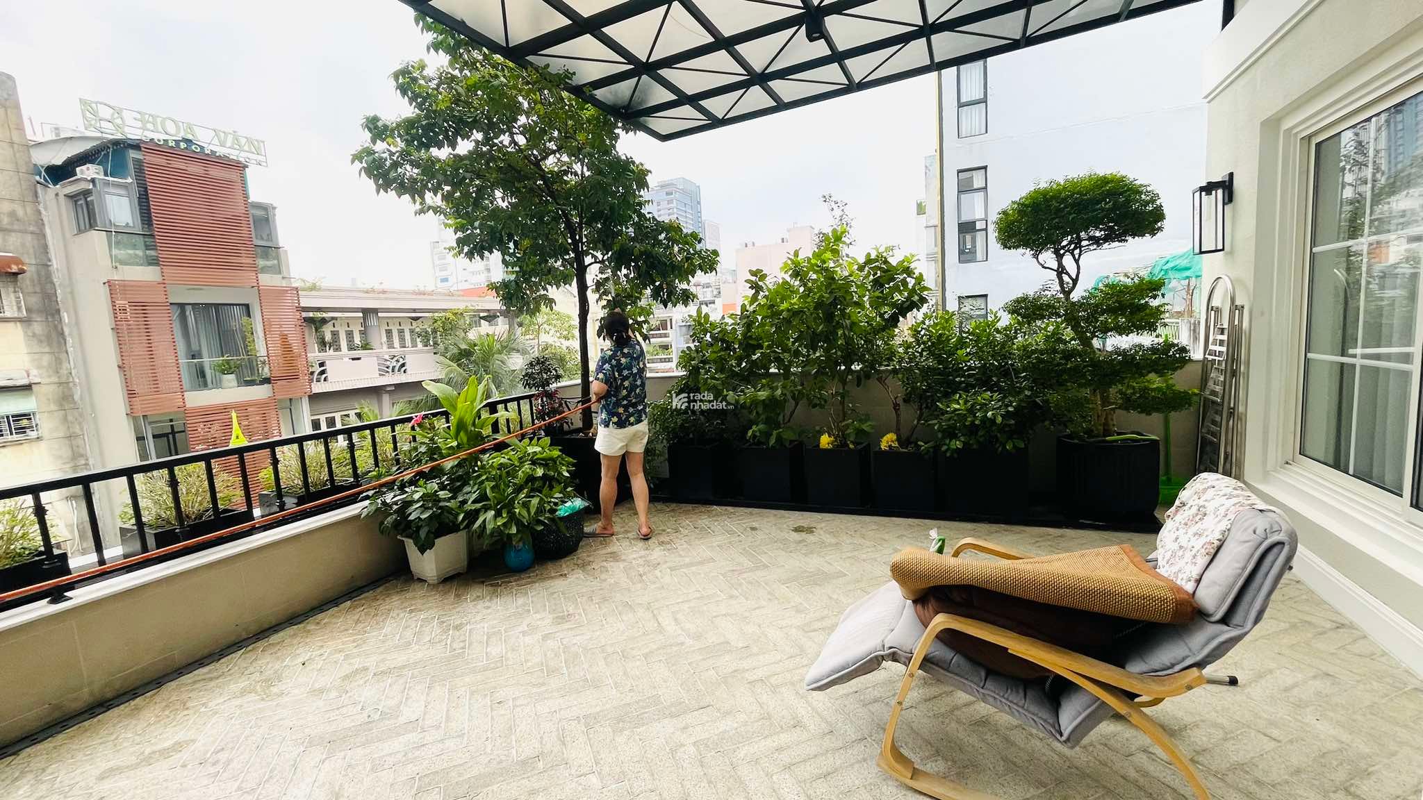 MẶT TIỀN NGUYỄN VĂN THỦ Q1 - NHÀ 5 TẦNG 124m2 (8.515) - MỚI XÂY DỰNG 10 TỶ