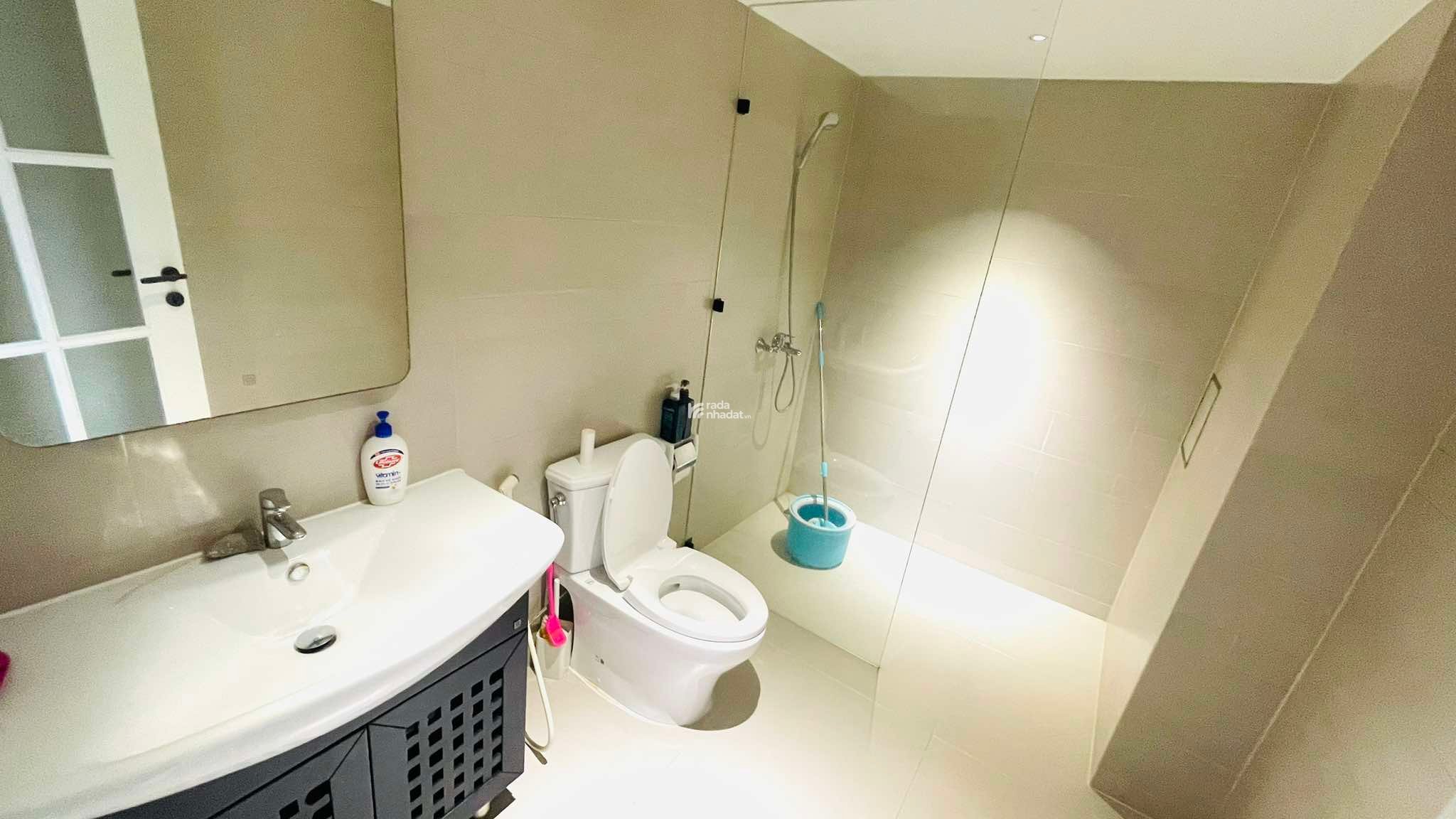 MẶT TIỀN NGUYỄN VĂN THỦ Q1 - NHÀ 5 TẦNG 124m2 (8.515) - MỚI XÂY DỰNG 10 TỶ