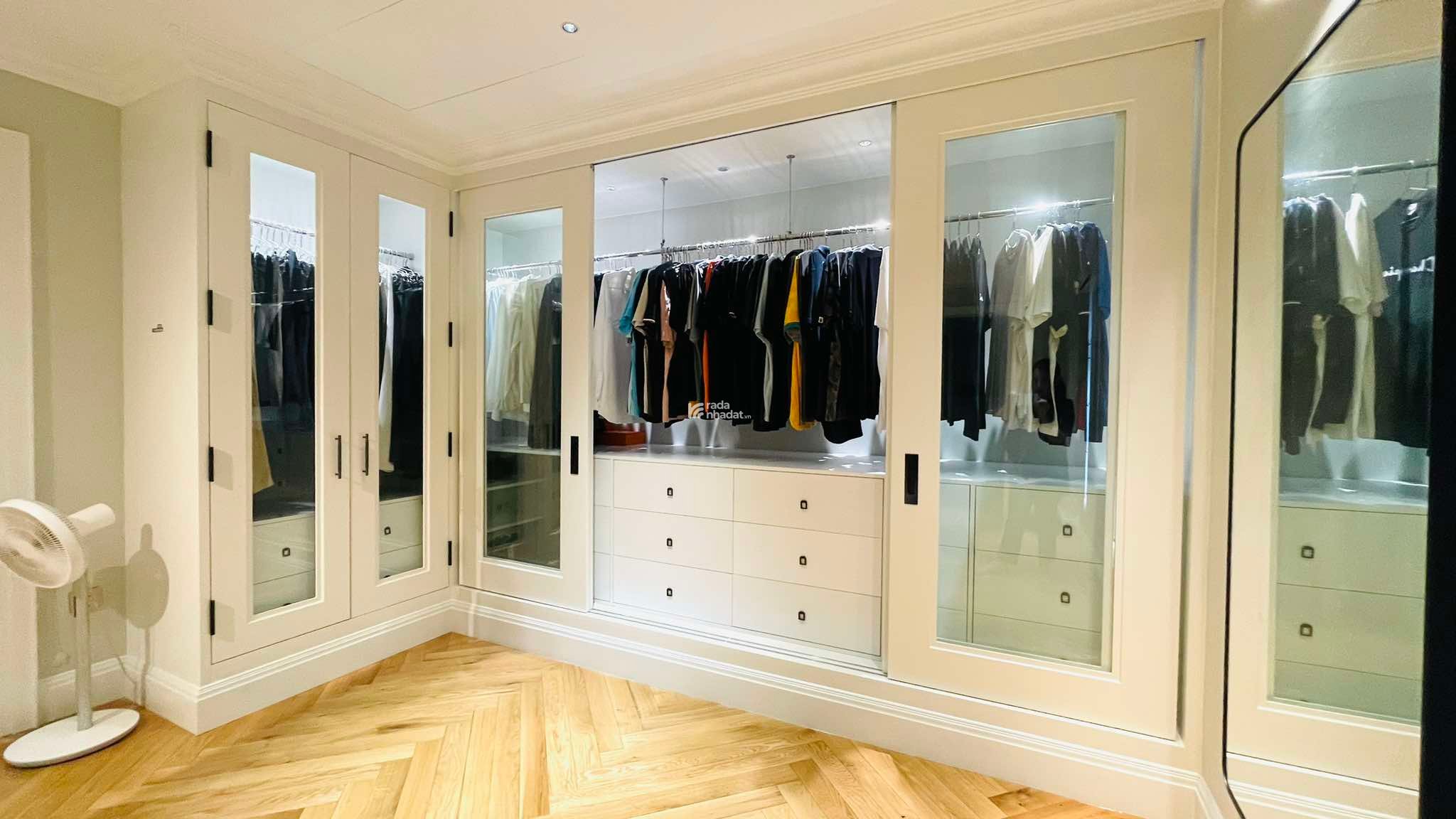 MẶT TIỀN NGUYỄN VĂN THỦ Q1 - NHÀ 5 TẦNG 124m2 (8.515) - MỚI XÂY DỰNG 10 TỶ