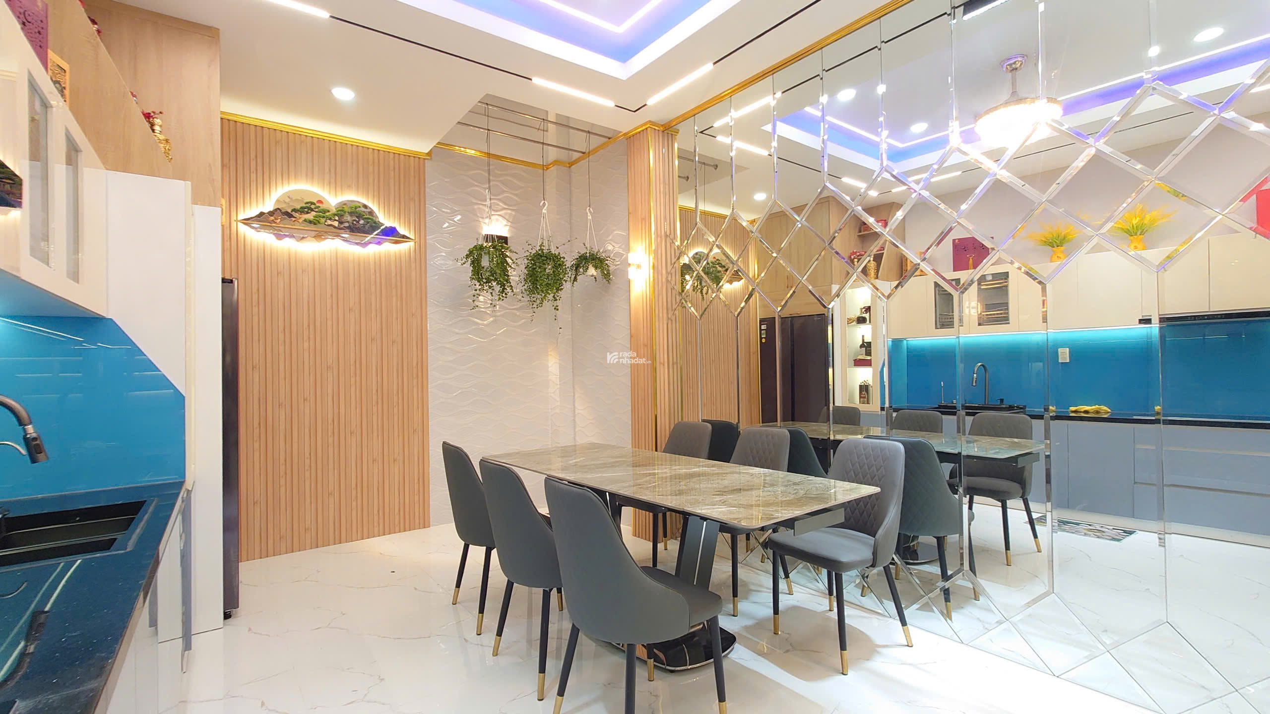 Nhà Thật - Nhà Đẹp Mới Xây 4 Tầng - Full Nội Thất - 4PN 5WC - 56m2 Cách Mặt Tiền Hoàng Văn Thụ 10M