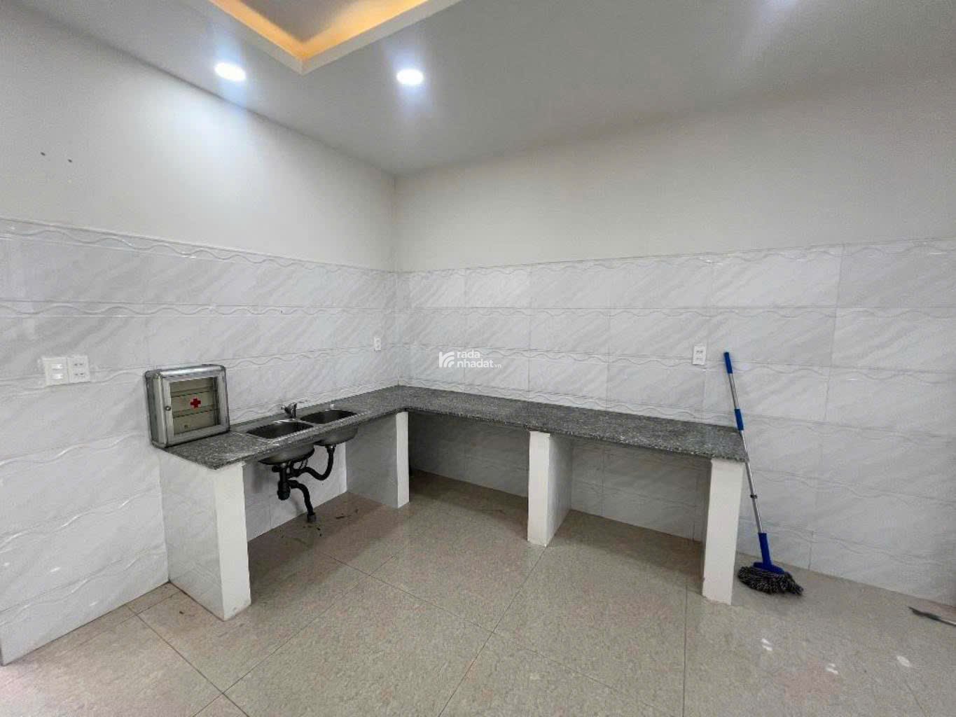 CHỦ BÁN NHÀ CĂN CỰC HIẾM KHU VỰC QUẬN 8, 70m2, HẺM XE HƠI, GIÁ CHỈ 5 TỶ NHỈNH