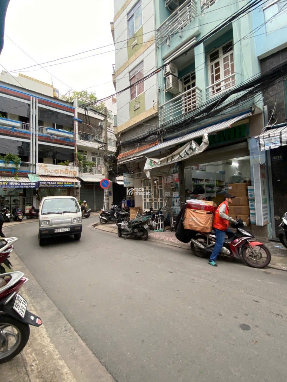 Hẻm Xe Tải Khu VP Chợ Thuốc - 42/ Nguyễn Giản Thanh, P.15, Quận 10.