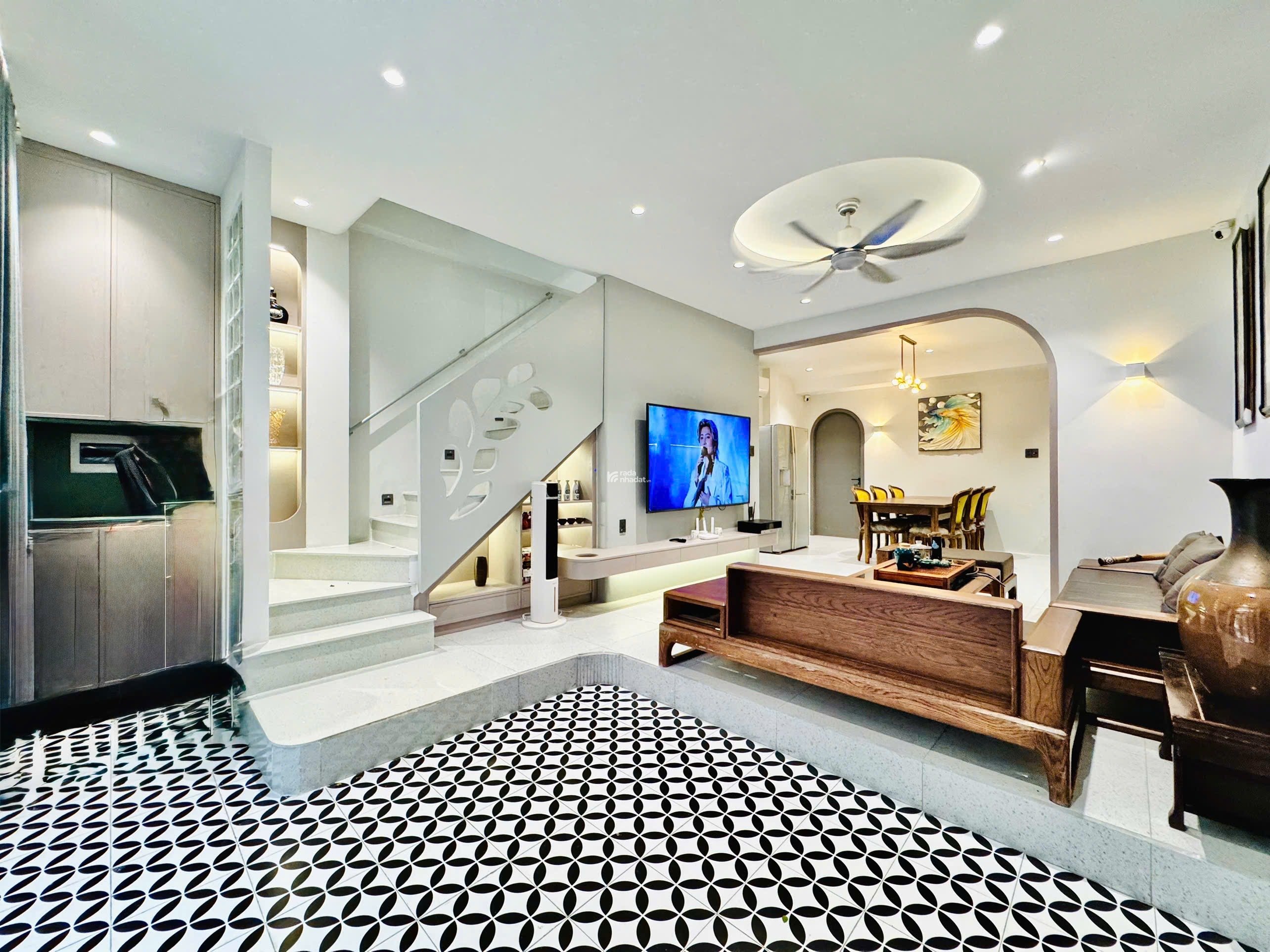 BÁN NHÀ 3 TẦNG Hoàng Hoa Thám, Bình Thạnh-TẶNG Nội thất cao cấp thiết kế theo nhà-GIÁ 9,3 TỶ TL