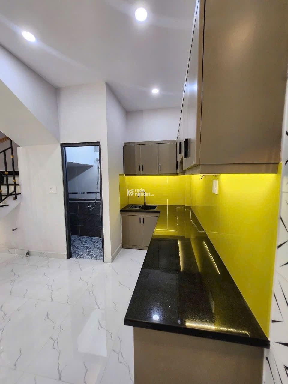 Nhà siêu đẹp hẻm Vườn Lài, 40m2, 2 tầng, full nội thất, chỉ 5.65 tỷ TL