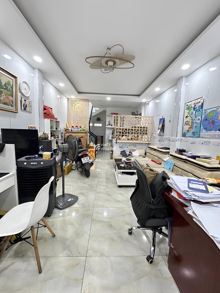 BÁN NHÀ LÊ ĐÌNH CẨN 40M2 4.X TỶ ĐÚC 2 TẦNG ĐƯỜNG XE HƠI 5M SÁT AEON TÊN LỬA