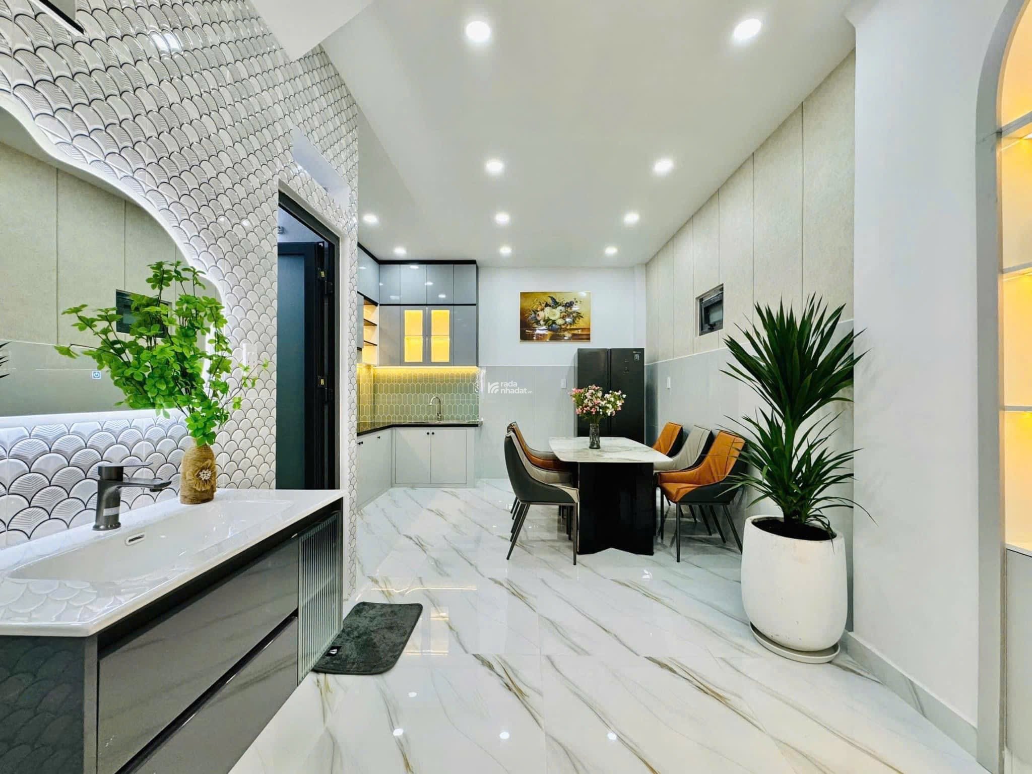Sang Úc định cư! Bán nhà 57m2 đường Trần Não, Q2. Gần cầu Sài Gòn. Hẻm 8m. Sẵn sổ