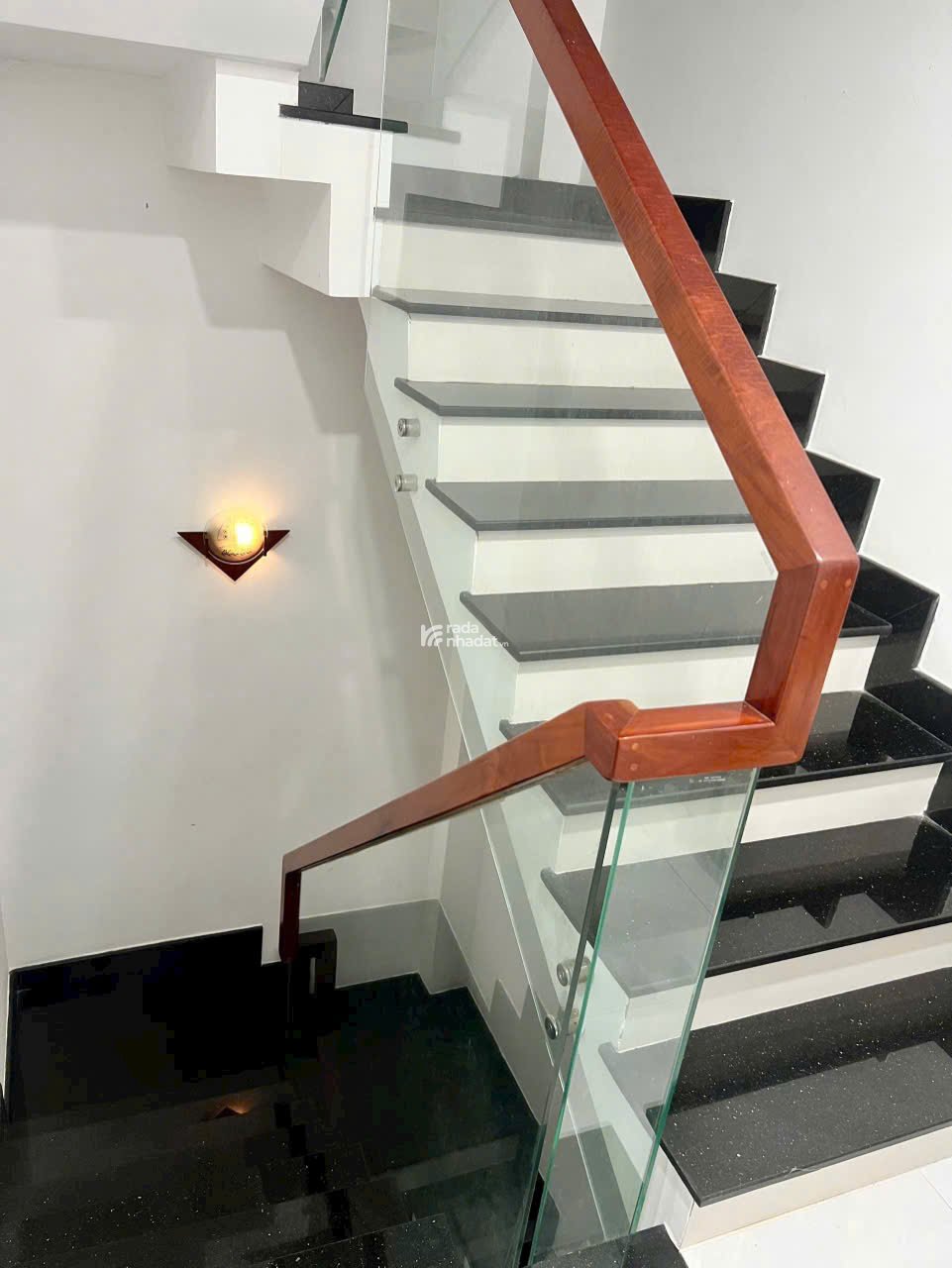 CHÍNH CHỦ BÁN NHÀ MẶT TIỀN PHAN XÍCH LONG, P.16, QUẬN 11 - DT 4 X 20M NỞ HẬU - GIÁ CHỈ 13.5 TỶ