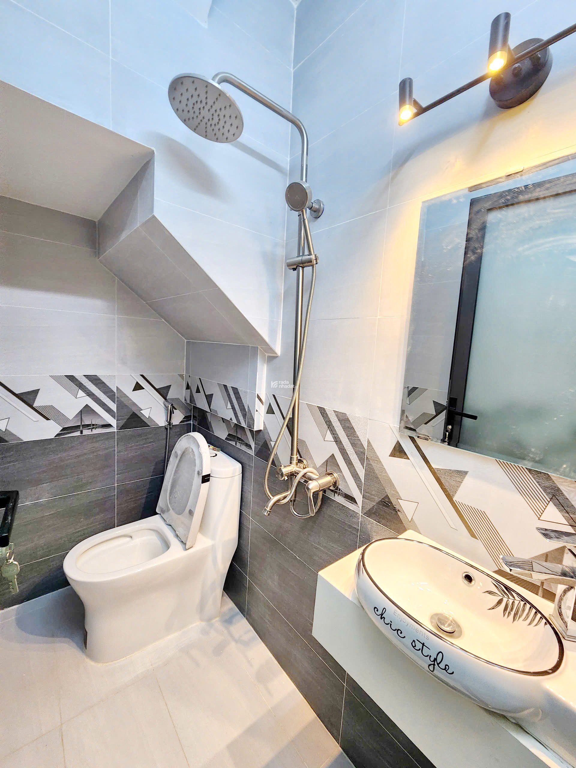 Bán nhà hẻm xe hơi 2 lầu đường Âu Dương Lân P.3 Quận 8