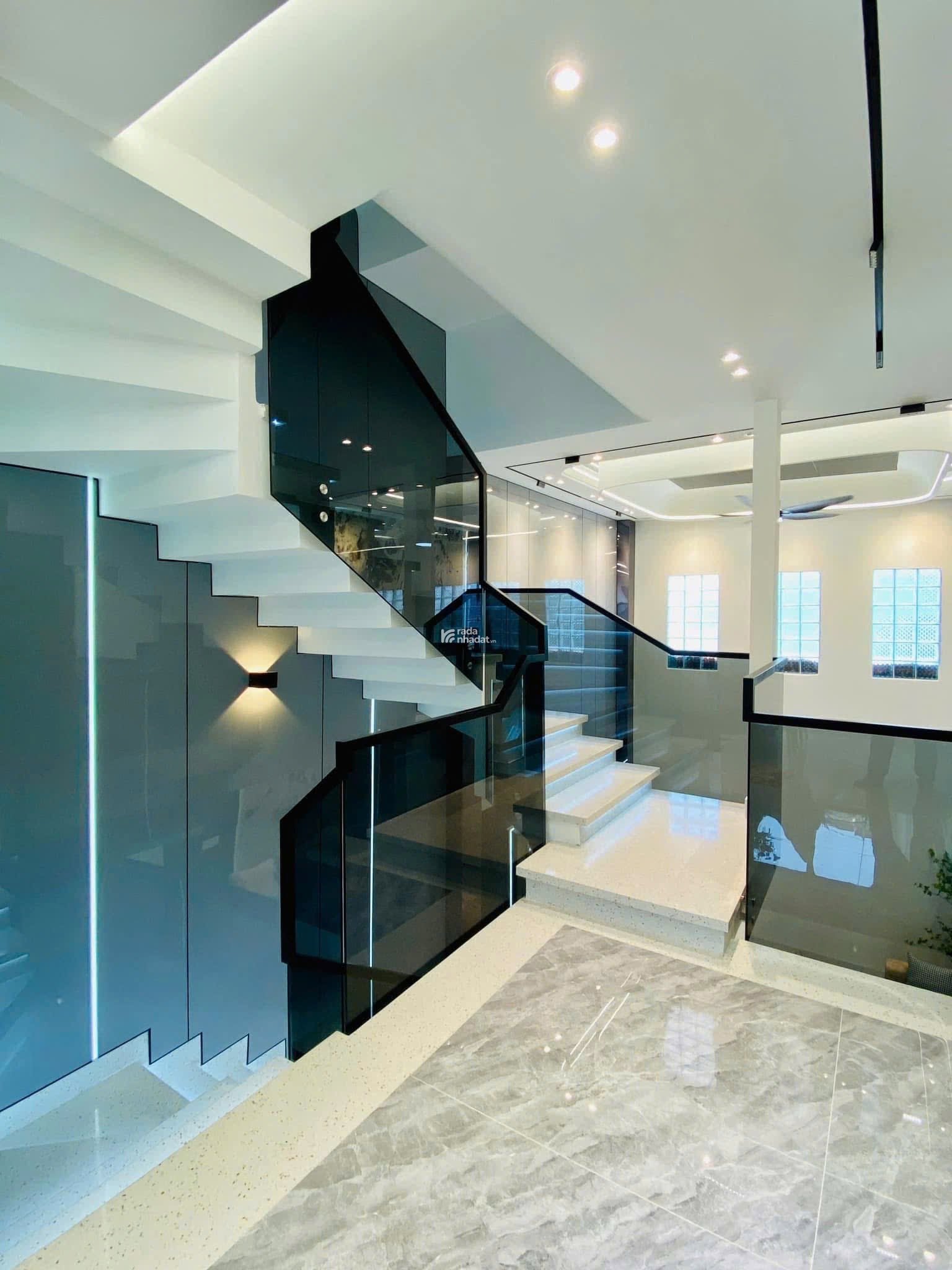 Nhà đẹp giá tốt ở Trần Bá Giao, Phường 5, Gò Vấp. DT 38m2 giá chỉ 4tỷ150tr. Xe hơi ngủ trong nhà