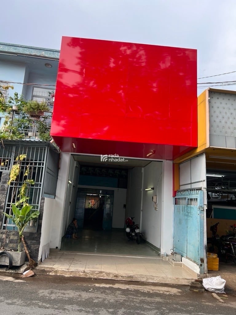 Mặt tiền đường dt ngang 4m dài 26 m Vị trí vừa ở vừa kinh doanh đa ngành nghề.