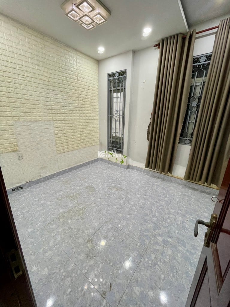 BÁN NHÀ QUẬN 6 50M2 6.X TỶ 3 TẦNG 6 PHÒNG NGỦ HẺM XE HƠI CHỈ SÁT MẶT TIỀN KẾ BÊN SUMMER SQUARE