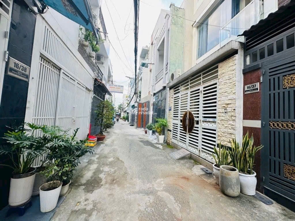 NHÀ B3 -TÂY THẠNH 2 MẶT TIỀN TRƯỚC SAU-  DT:  50M2-     GIÁ:  6TỶ5 TL. Vị trí rất đẹp, 2 mặt đường 