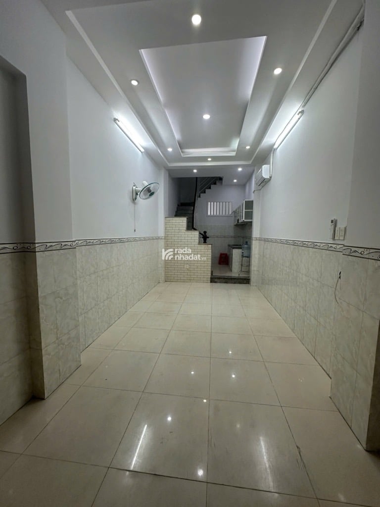 HẺM XE TÃI TÁM DANH- P.4 - Q.8 -DT: 31M2-4 TẦNG - 5 TỶ 9