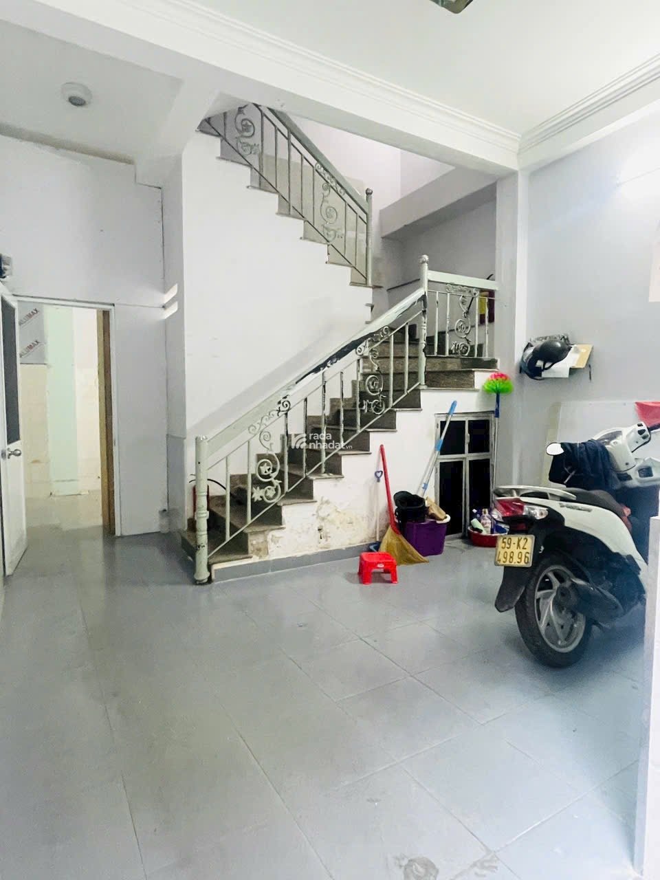 BÁN NHÀ PHAN XÍCH LONG NHÀ 40M2 NHÀ 6 PN giá 6.15 Tỷ 