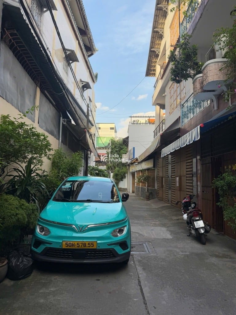 HẺM XE HƠI SÁT NHÀ, LẠC LONG QUÂN, TÂN BÌNH, 56M2 MỚI Ở NGAY. GIẢM 350TR CHỈ CÒN 7T TL 