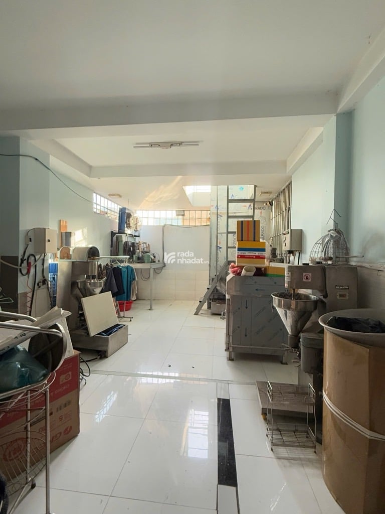 HẺM XE HƠI SÁT NHÀ, LẠC LONG QUÂN, TÂN BÌNH, 56M2 MỚI Ở NGAY. GIẢM 350TR CHỈ CÒN 7T TL 