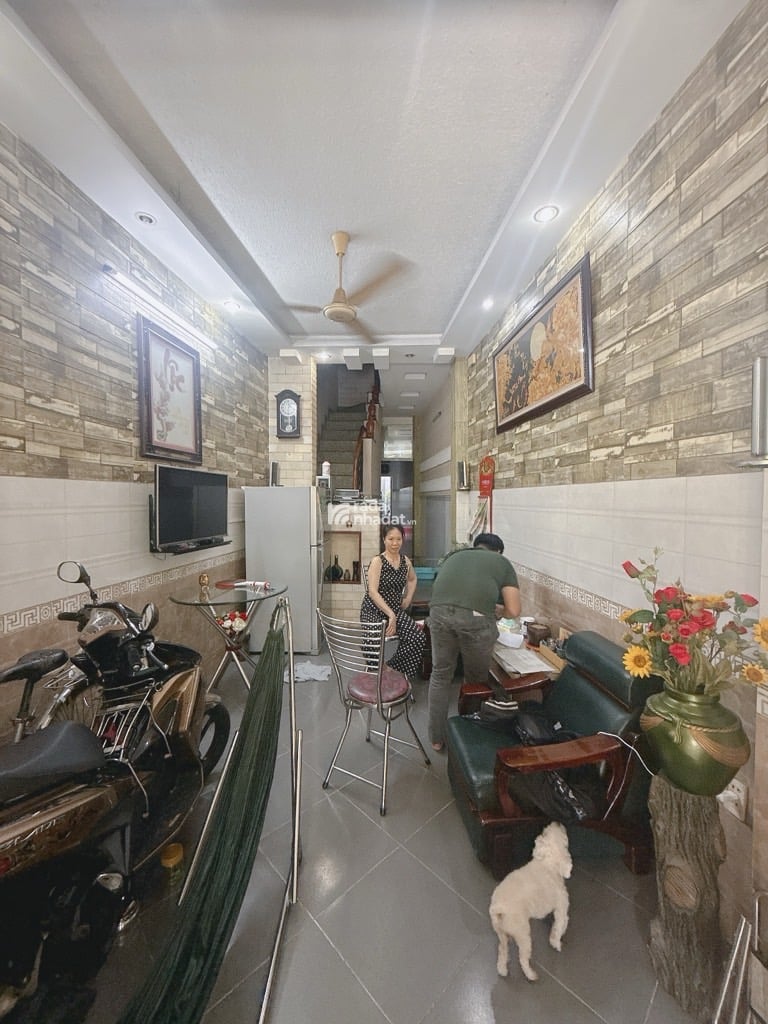 Bán Nhà Gò Dầu, HXH quay dầu, 4 tầng, giá chỉ 4.99 Tỷ