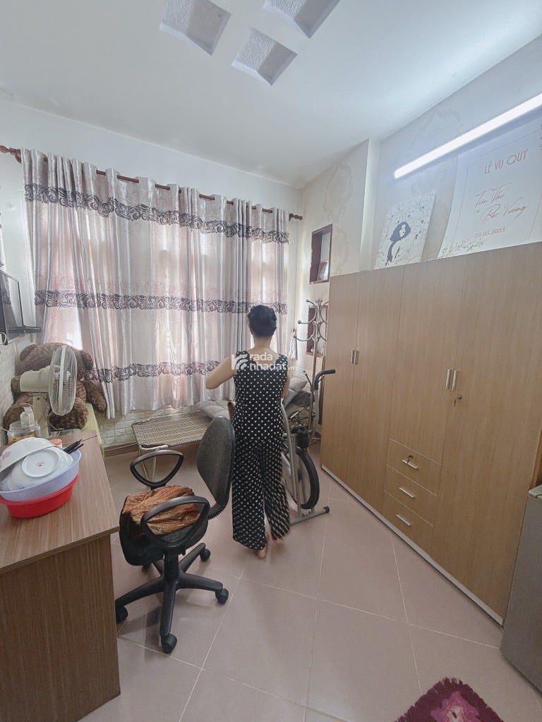 Bán Nhà Gò Dầu, HXH quay dầu, 4 tầng, giá chỉ 4.99 Tỷ