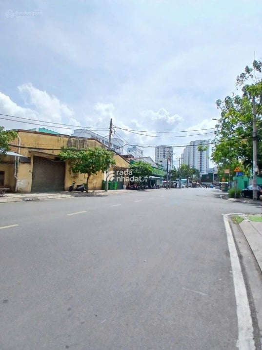 Bán nhà mặt tiền Chợ Lớn P11 Q6 (4,2 x 16) lửng 5 tầng. Giá 27 tỷ 