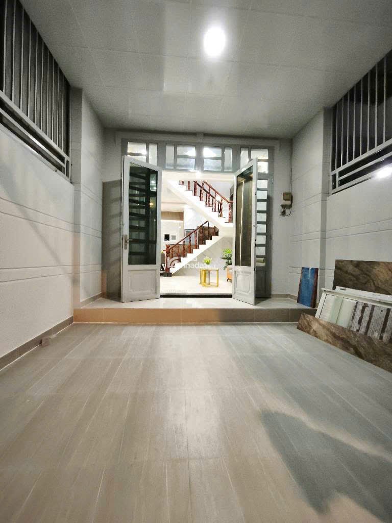 Bán Gấp Nhà Phố 2 Tầng Đẹp Lonh Lanh  Xe Hơi Vào Tới Cửa Thới An 13 Quận 12