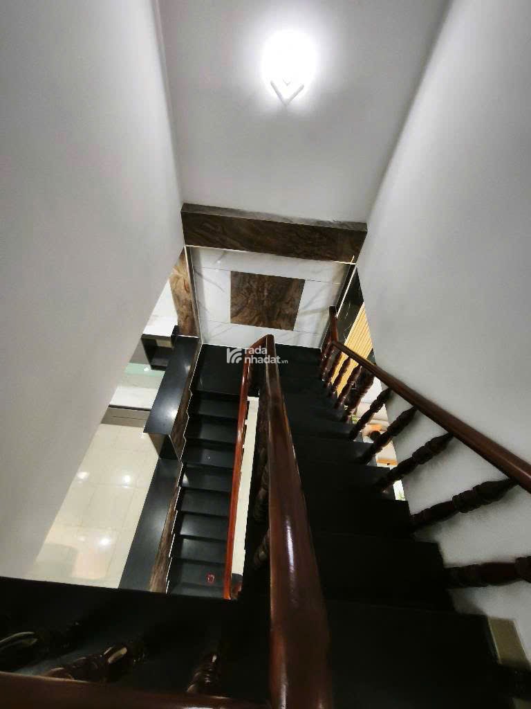 Bán Gấp Nhà Phố 2 Tầng Đẹp Lonh Lanh  Xe Hơi Vào Tới Cửa Thới An 13 Quận 12