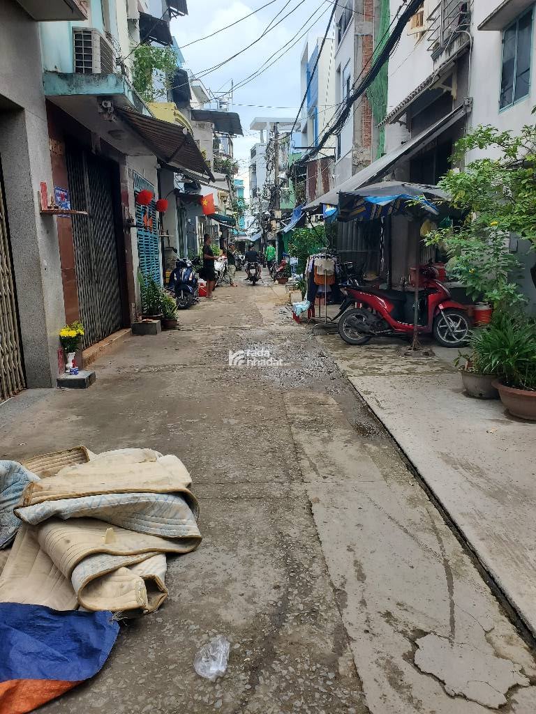 NHÀ 3 TẦNG 39M2-HẺM 5M HẬU GIANG-GIÁ 4.5 TỶ