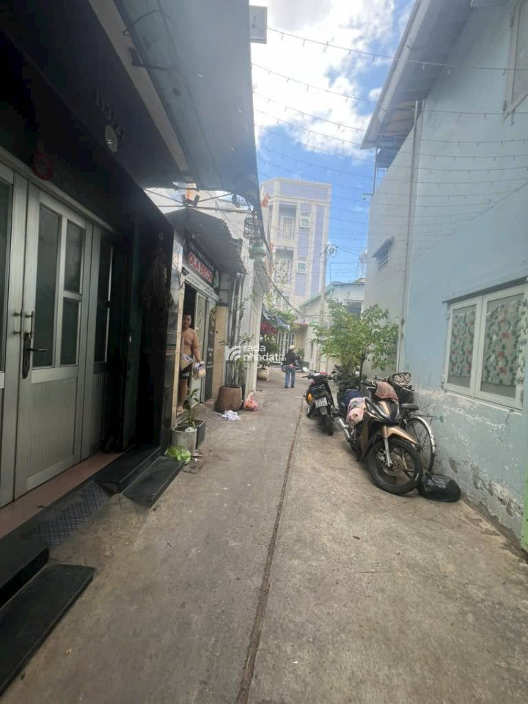 BÁN NHÀ ĐƯỜNG TRẦN VĂN ĐANG QUẬN 3 - GIÁ 6 TỎI