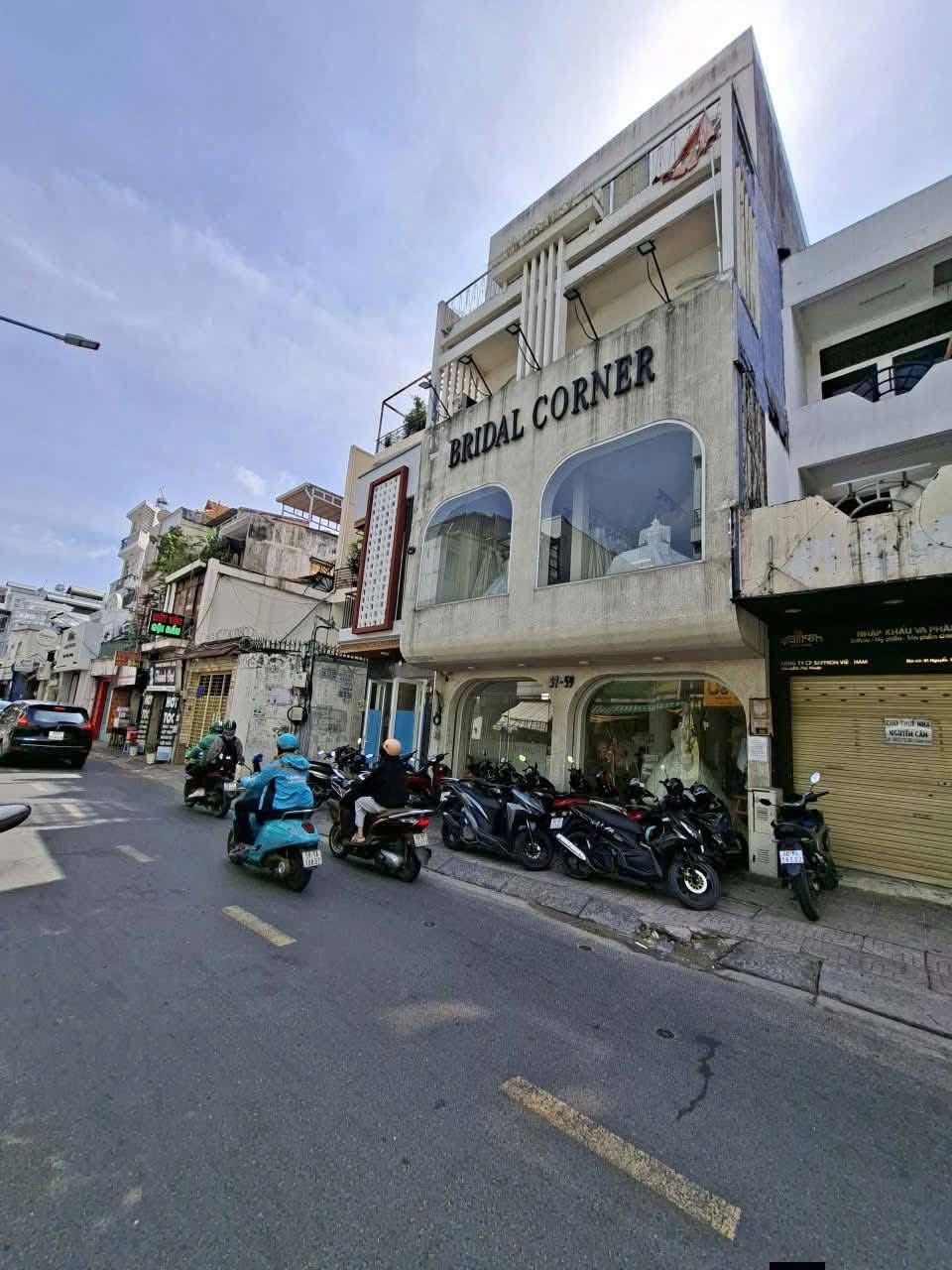 Cần bán ngay nhà đẹp Nguyễn Thượng Hiền P5 Q. Bình Thạnh GIÁ 3TỶ990, SHR, LH ngay