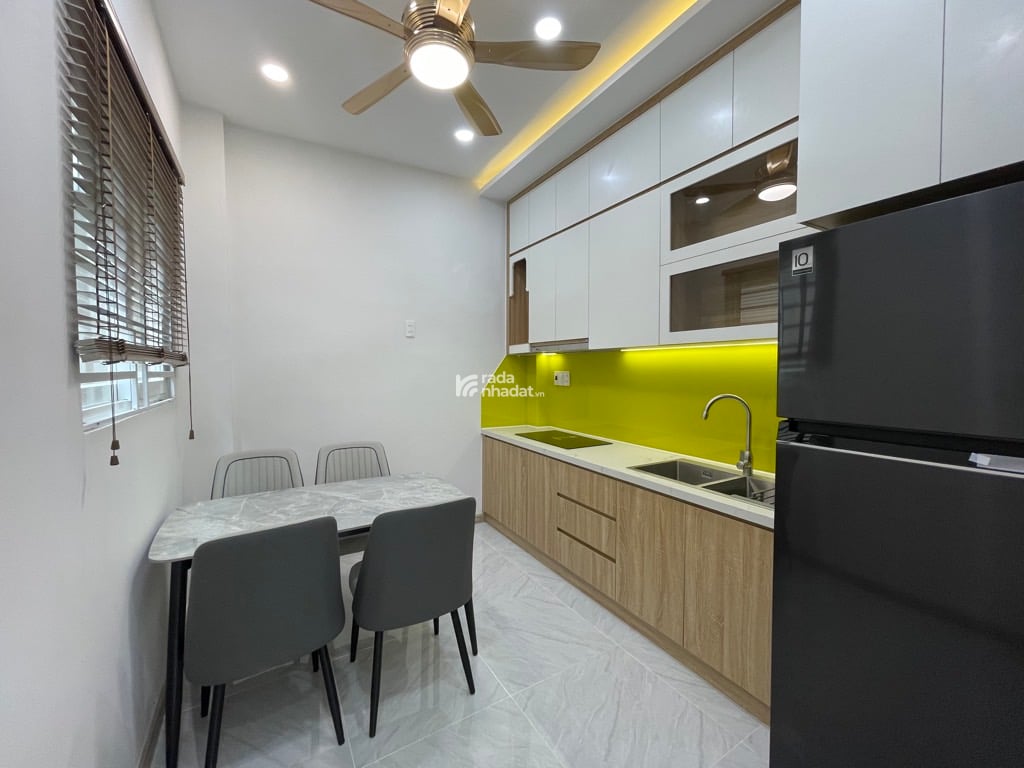 Bán nhà mặt tiền Nguyễn Trọng Tuyển, P15 Phú Nhuận, nhà mới đẹp, giá chỉ 6.78 tỷ