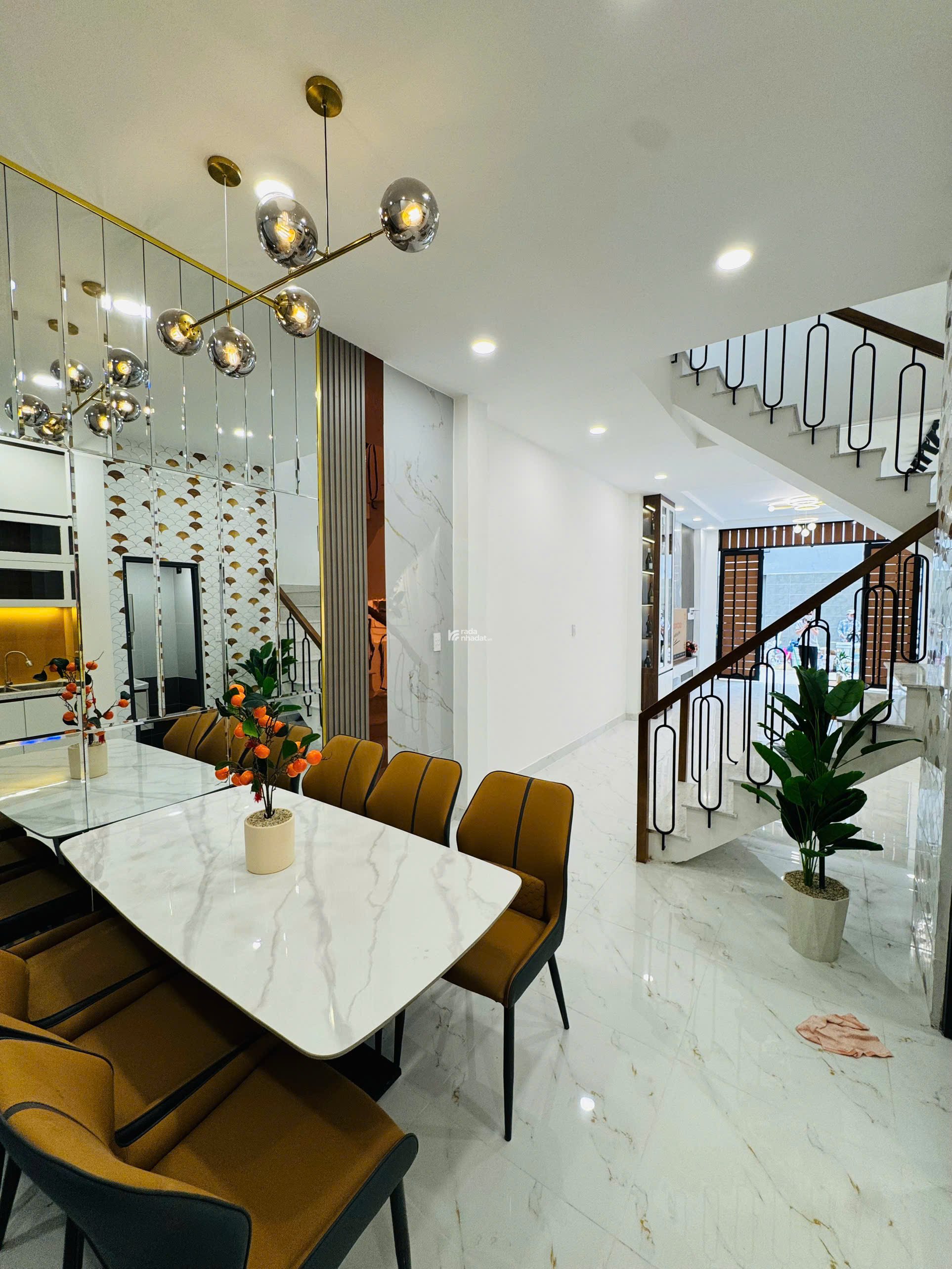 9,6 Tỷ Hiếm! Ngang 5x15m. 4 Tầng  HXH Trường Chinh - Trương Công Định. Q Tân Bình