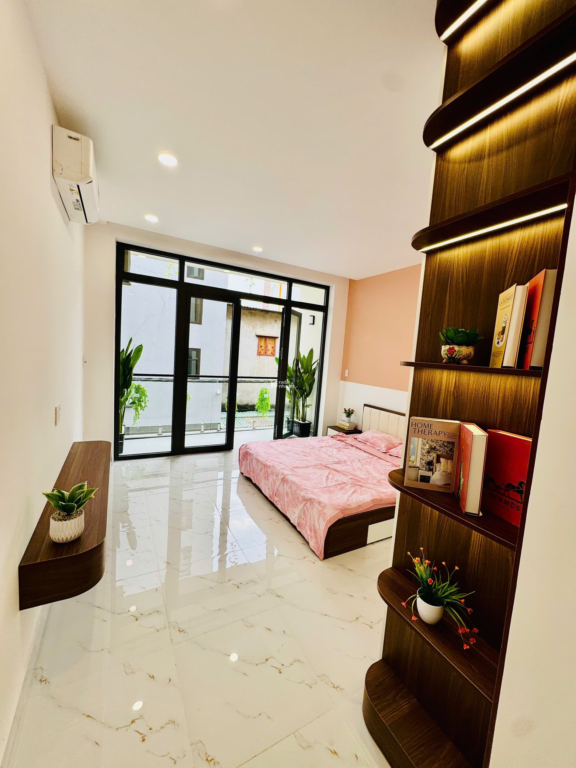 9,6 Tỷ Hiếm! Ngang 5x15m. 4 Tầng  HXH Trường Chinh - Trương Công Định. Q Tân Bình