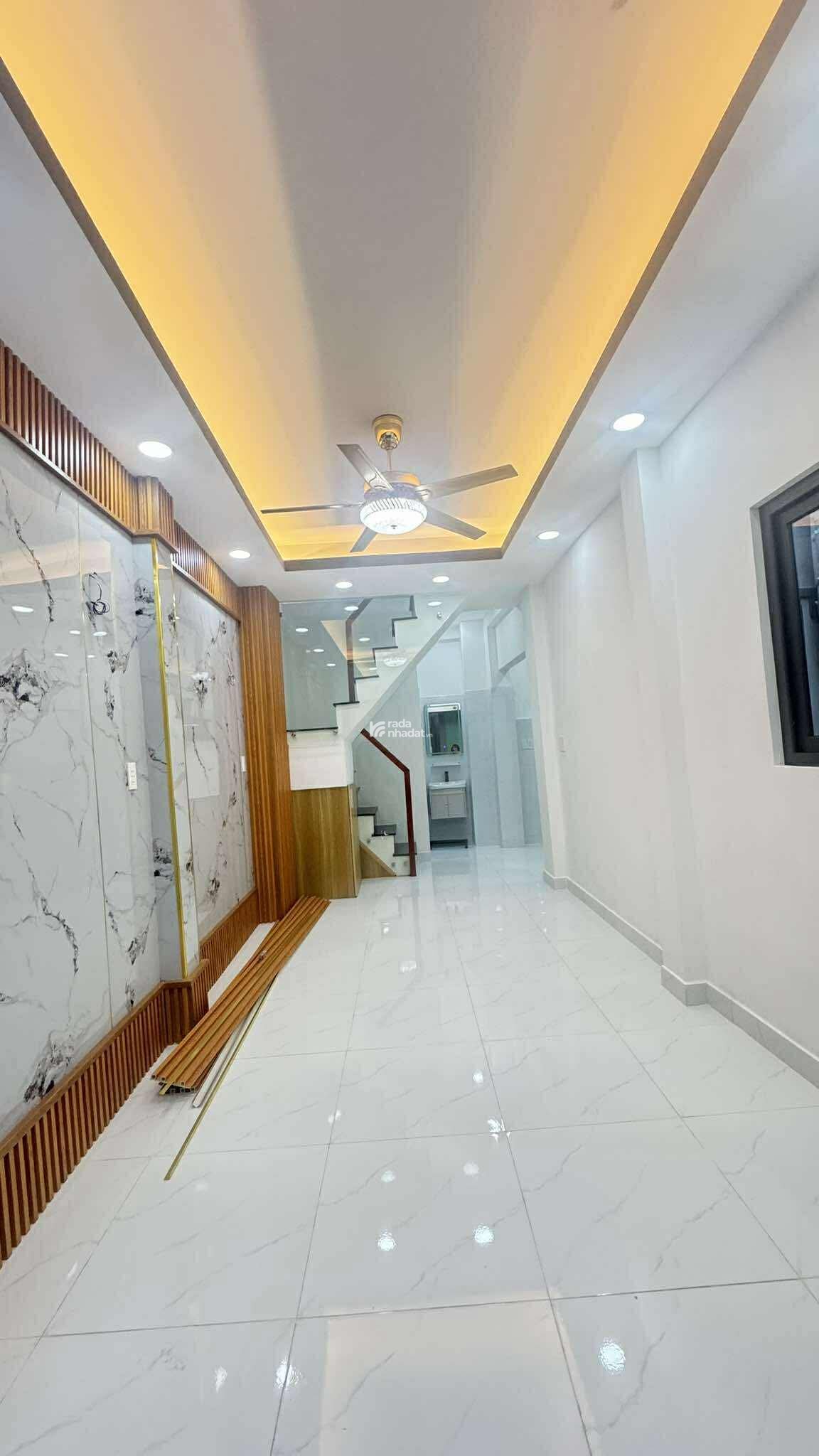 Bán nhà đường Nguyễn Biểu Q5 giáp Q1