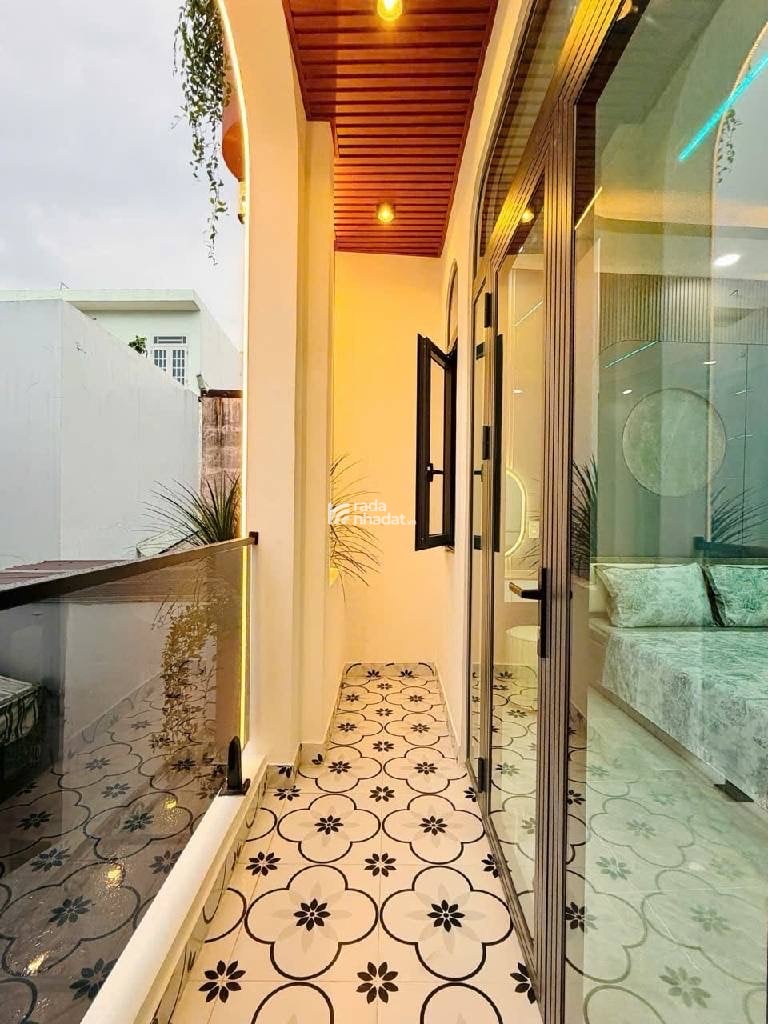 BÁN GẤP NHÀ MỚI FULL NỘI THẤT -PHƯỜNG 15 TÂN BÌNH-ĐẦY ĐỦ TIỆN ÍCH 