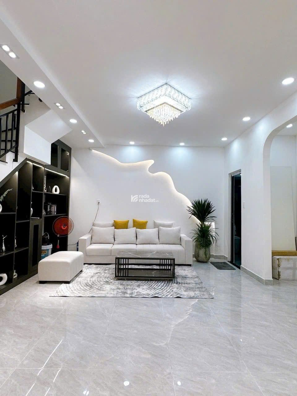 Siêu phẩm nhà 4 tầng ngay Chu Văn An, Bình Thạnh, tiện ích bủa vây, 73m2, SHR giá 4 tỷ 120 TL