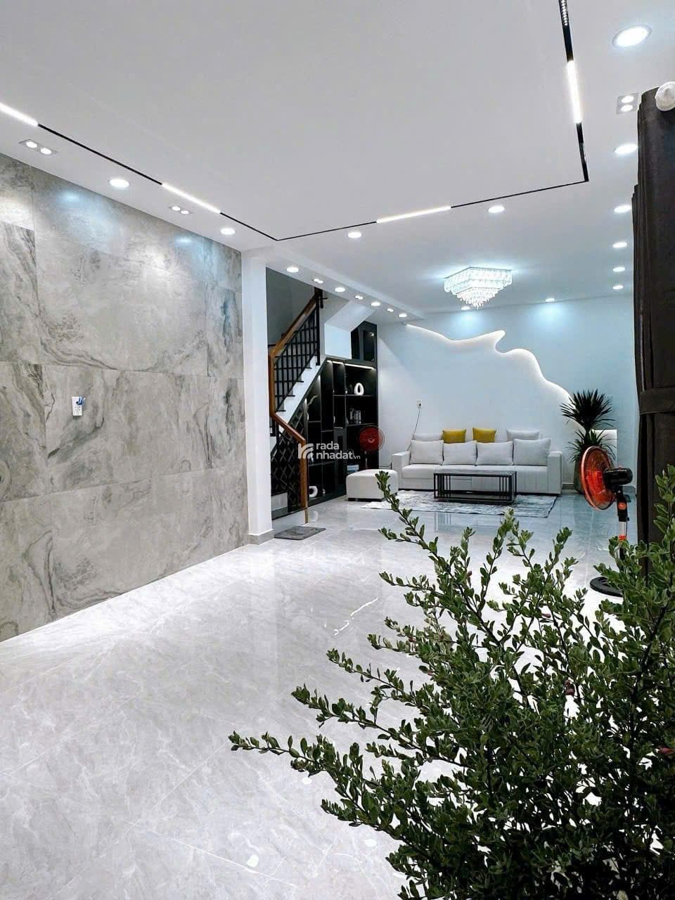 Siêu phẩm nhà 4 tầng ngay Chu Văn An, Bình Thạnh, tiện ích bủa vây, 73m2, SHR giá 4 tỷ 120 TL