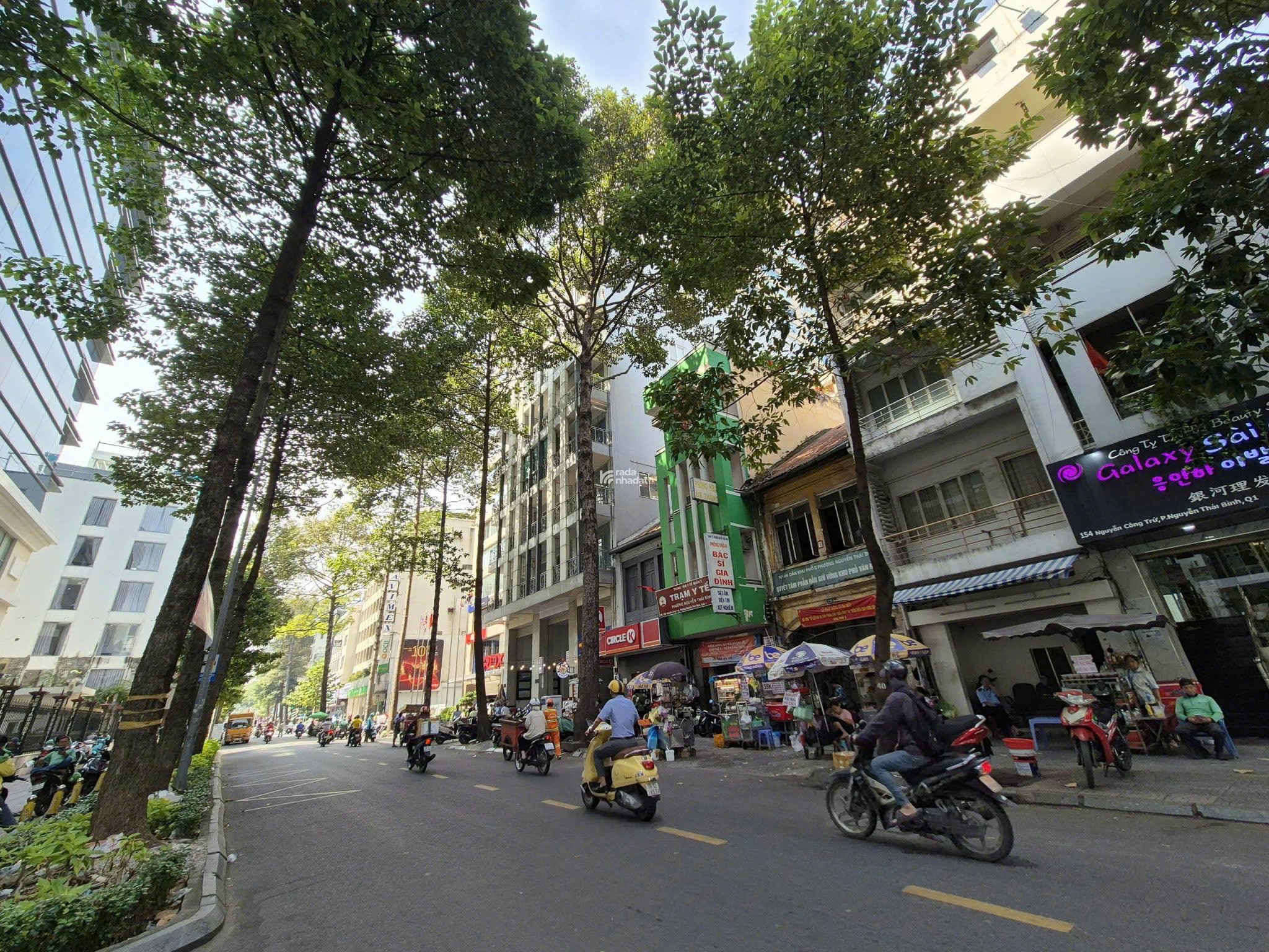  Bán nhà mặt tiền Nguyễn Công Trứ Q1 