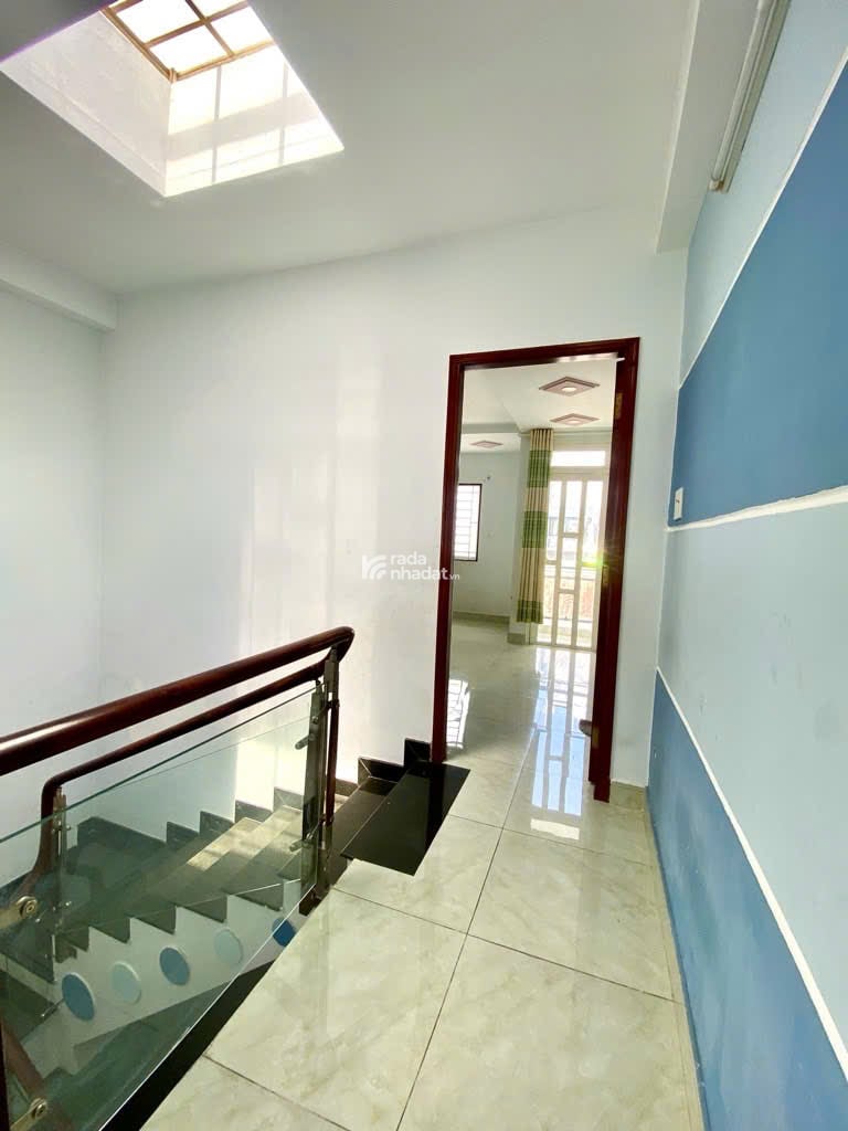 Bán Nhà Hai Mặt Tiền,Đường Chiến Lược (72m2 -4 x 18 x 3 Tầng) 6,1 Tỷ TL