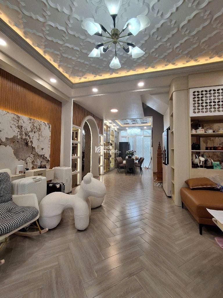 Huỳnh Tấn Phát (30m ra mặt tiền); 5,5x15m; nhà đẹp 3 tầng; nội thất cao cấp vào ở ngay