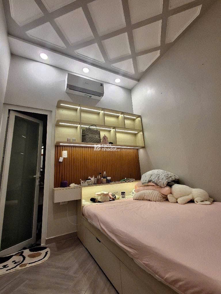 Huỳnh Tấn Phát (30m ra mặt tiền); 5,5x15m; nhà đẹp 3 tầng; nội thất cao cấp vào ở ngay